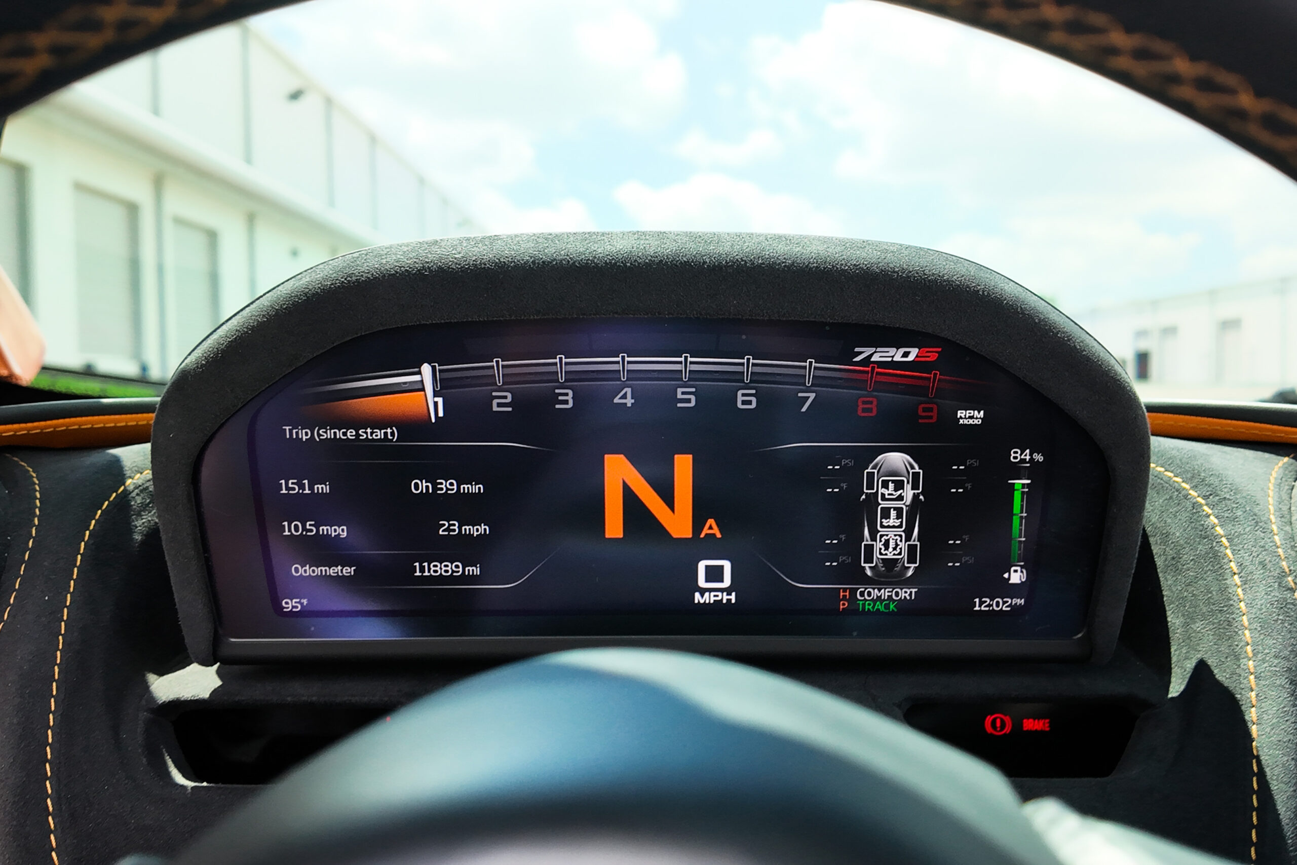 McLaren720s-Display