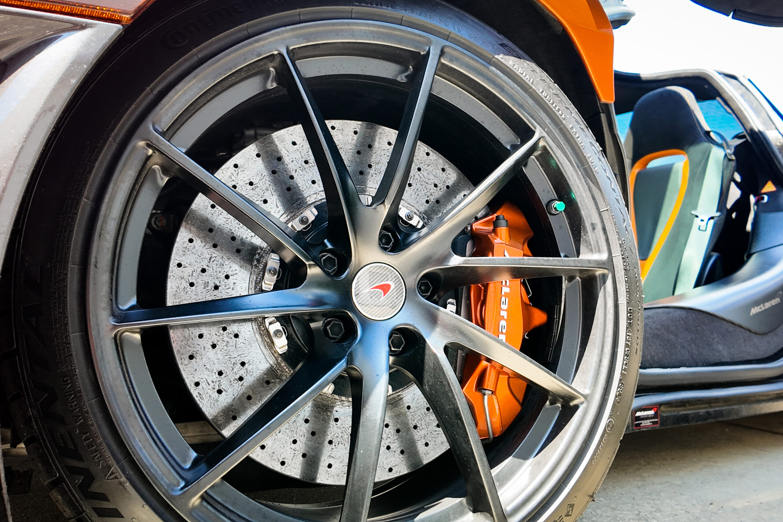 McLaren720s-Tire