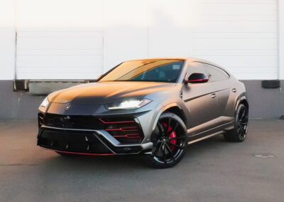 Lamborghini Urus Rental