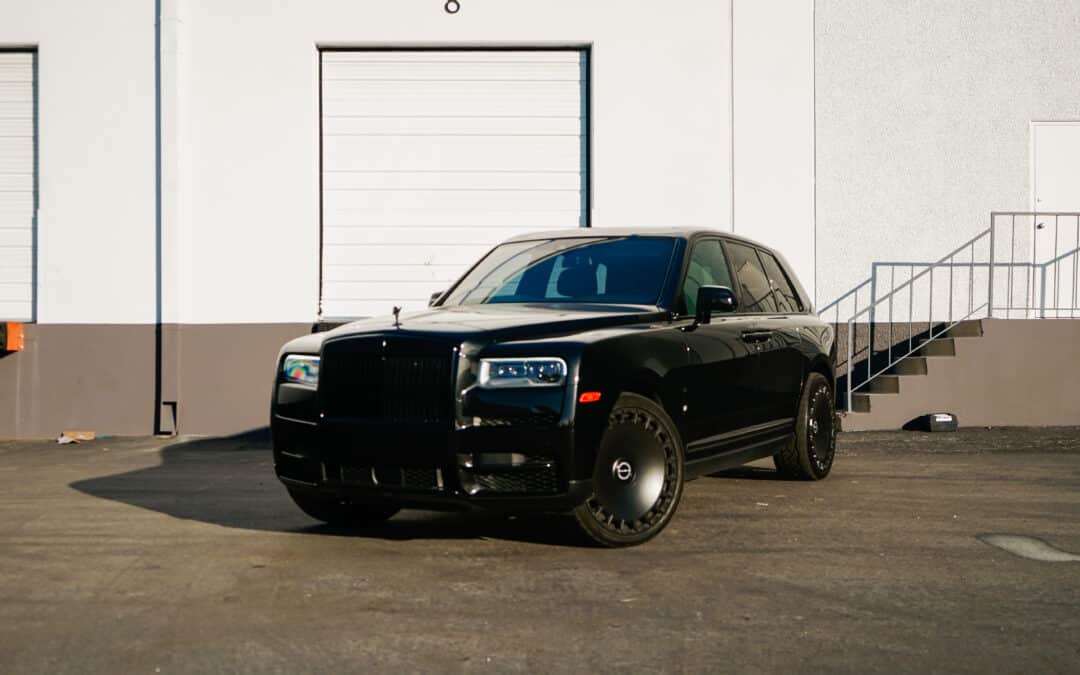Rolls-Royce Cullinan (Black)
