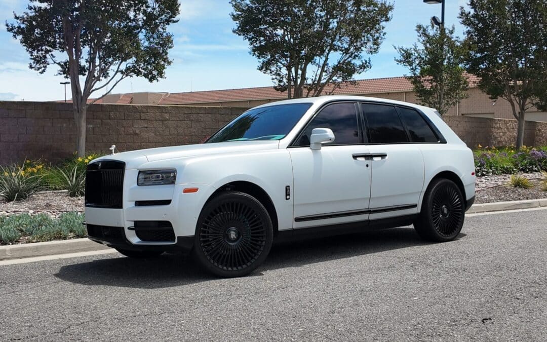 Rolls-Royce Cullinan (Tiffany Interior)