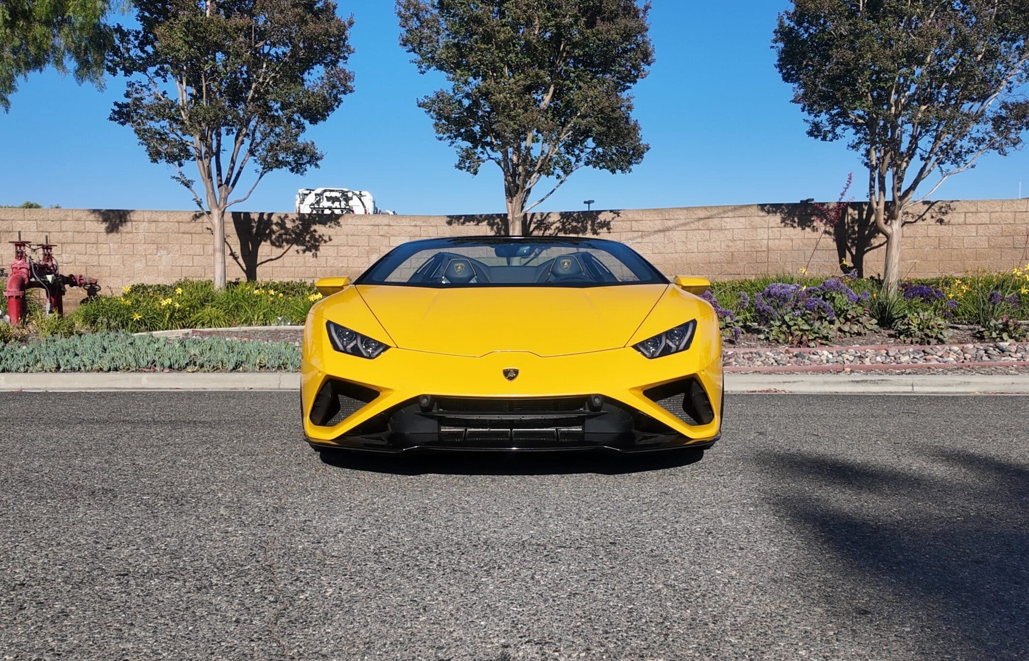 Lamborghini Huracan EVO Spyder — Giallo — alternate view