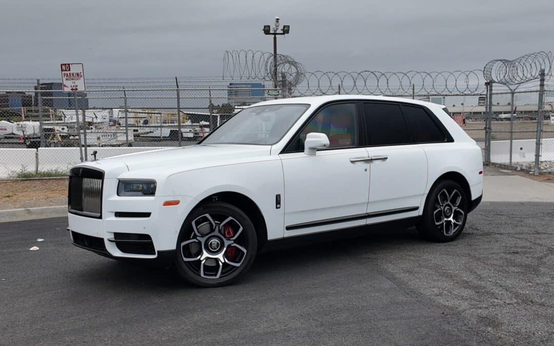 Rolls-Royce Cullinan Black Badge (White)
